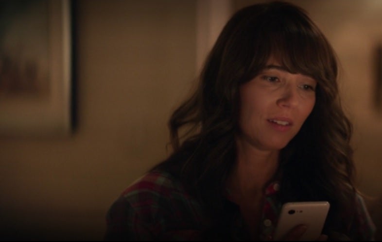 Former ER star Linda Cardellini sports a Not Pink Pixel 3 in Hawkeye - In Marvel's latest Disney+ streamer, there is only one phone brand and it's not iPhone