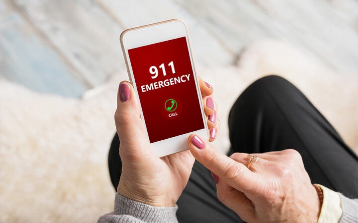 Google sends out surprise update to Pixel 3, Pixel 3 XL to exterminate bugs that prevent 911 calls from being made - Surprise! Pixel 3 and Pixel 3 XL receive updates to kill bug preventing emergency calls to be made