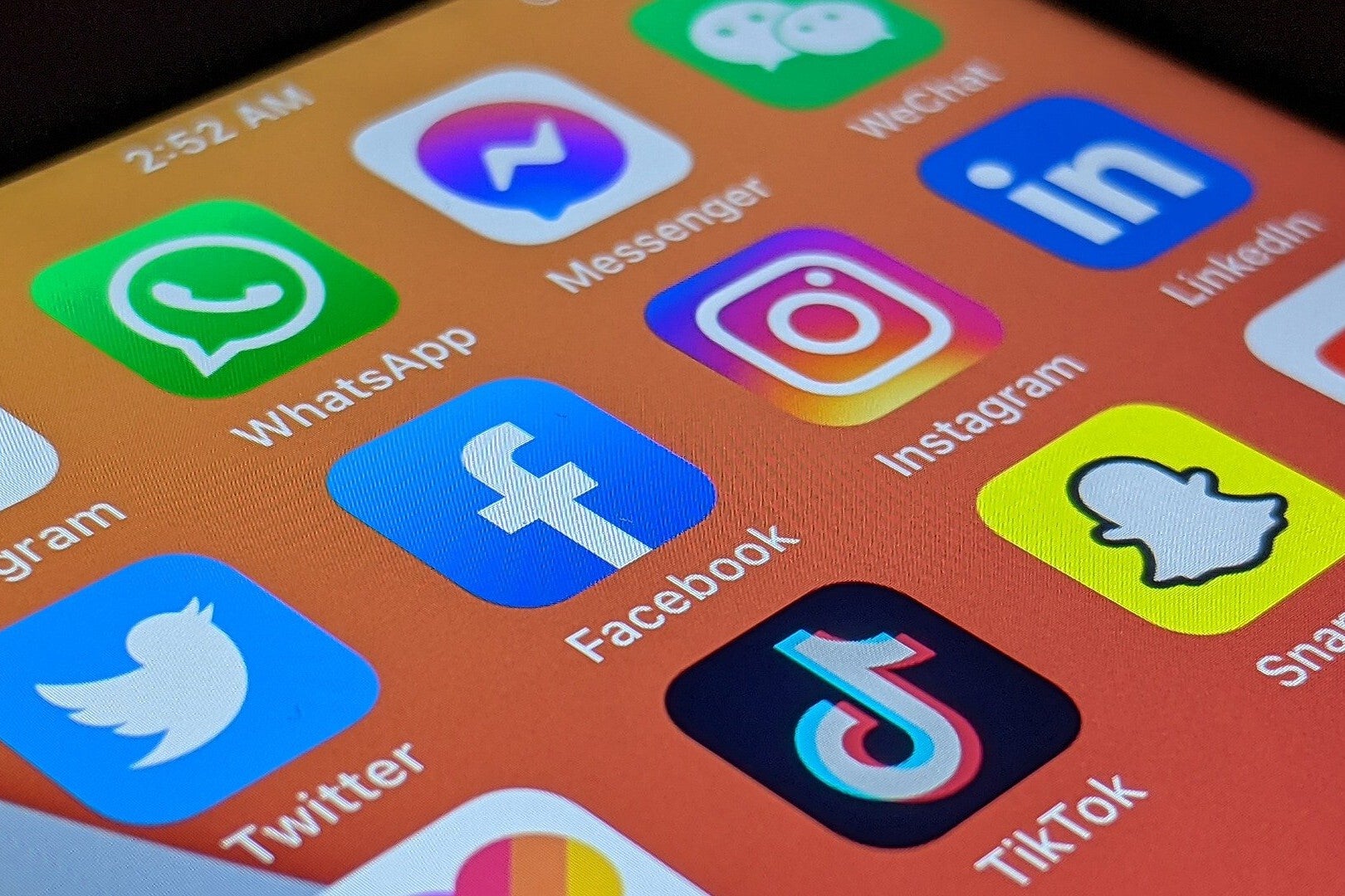 Instagram is trying hard to rival TikTok&#039;s ever-growing popularity - Instagram testing TikTok-like vertical scrolling for Stories