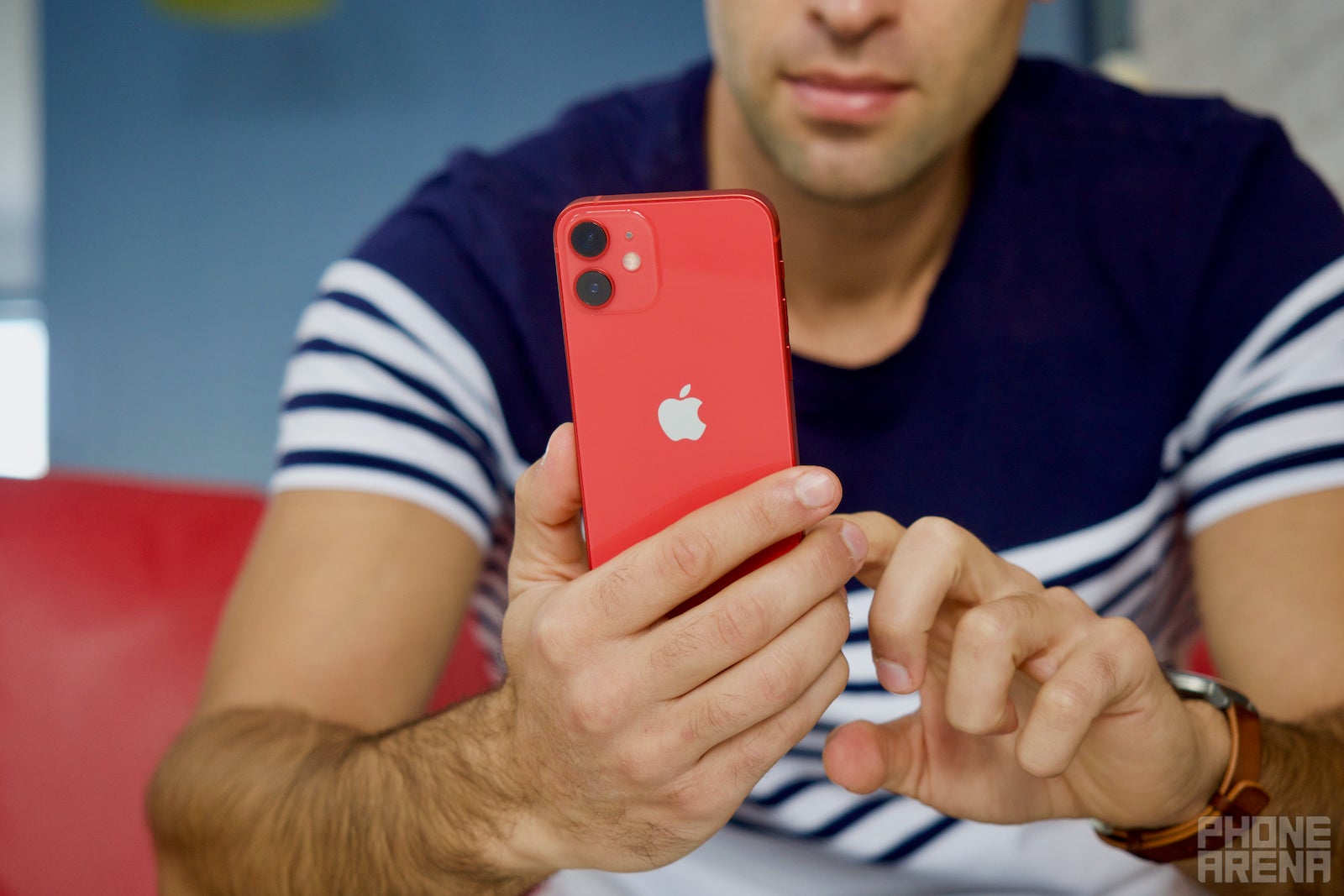 Does the iPhone 12 mini hold up in 2022?
