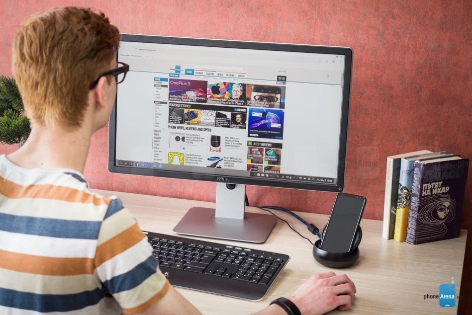 The first generation Samsung DeX in action - Poll: Have you ever used Samsung DeX?