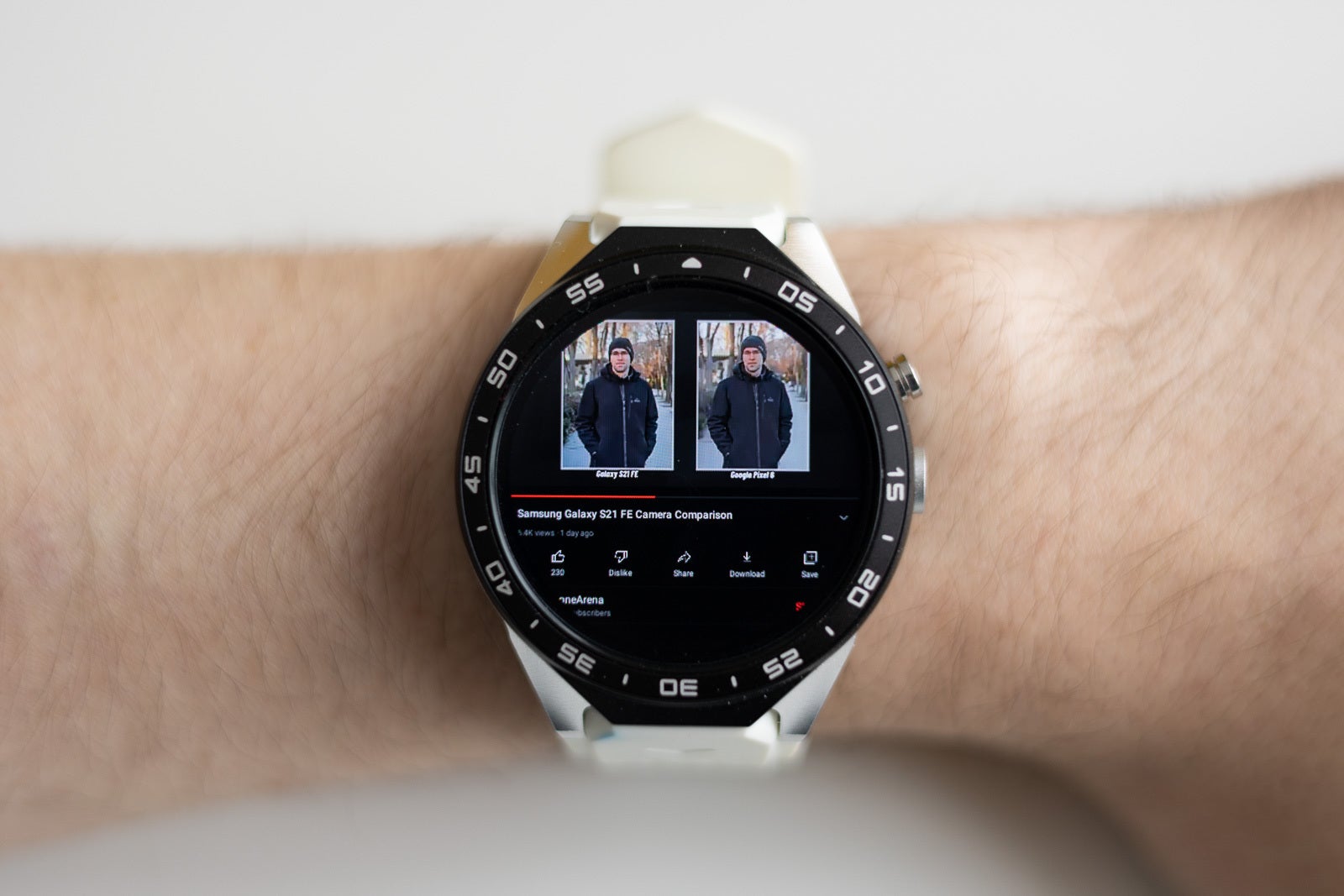 YouTube works just fine, but it sure doesn't look fine - Full Android on a smartwatch: ridiculous or awesome?
