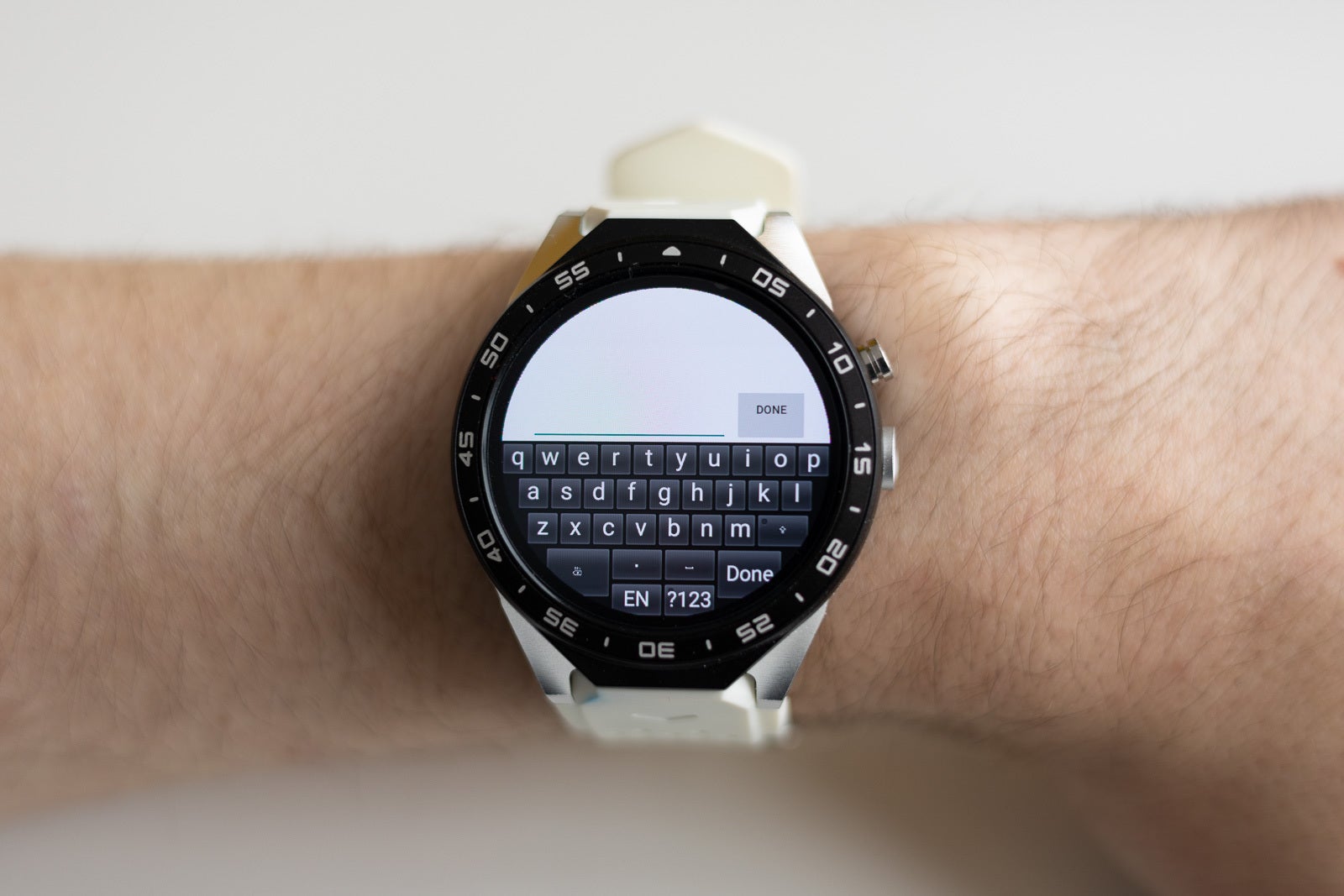 Ready to write essay with this keyboard?  - Full Android on Smartwatch: Ridiculous or Terrible?