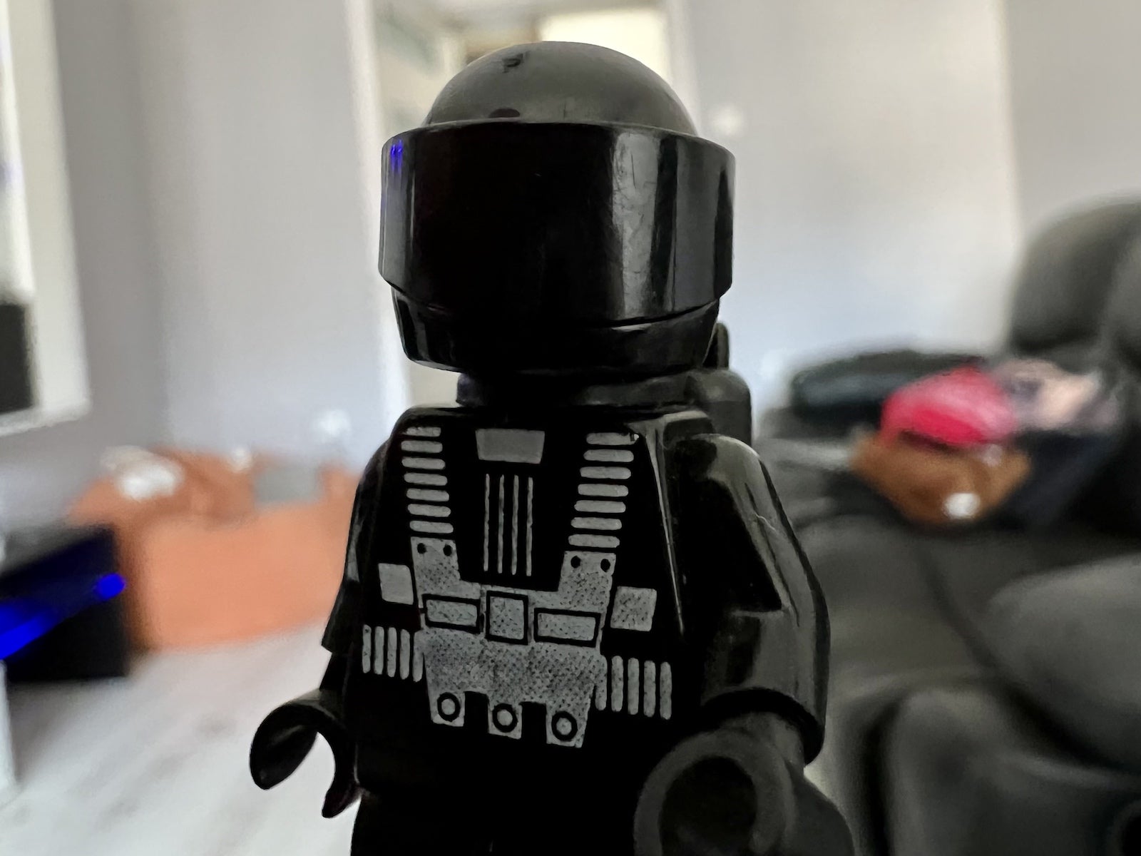 How to take macro photos with iPhone 13 Pro: tips and tricks