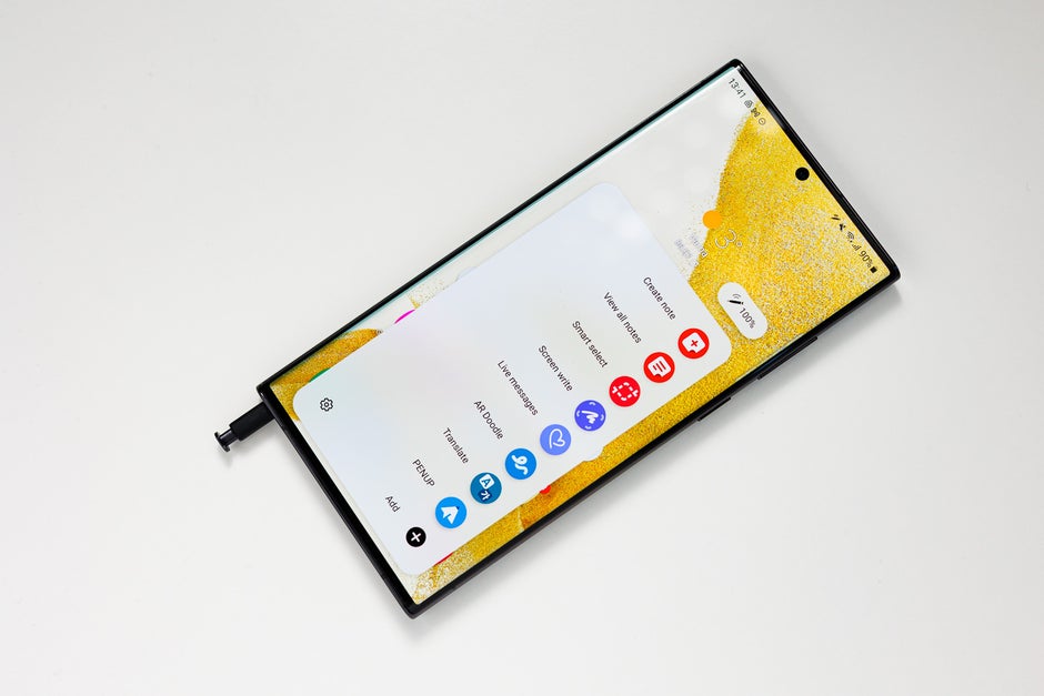 The Galaxy S22 Ultra rocking its Note-like built-in stylus - iPhone 13, Galaxy S22 Ultra, and Pixel 6: new designs or blasts from the past?