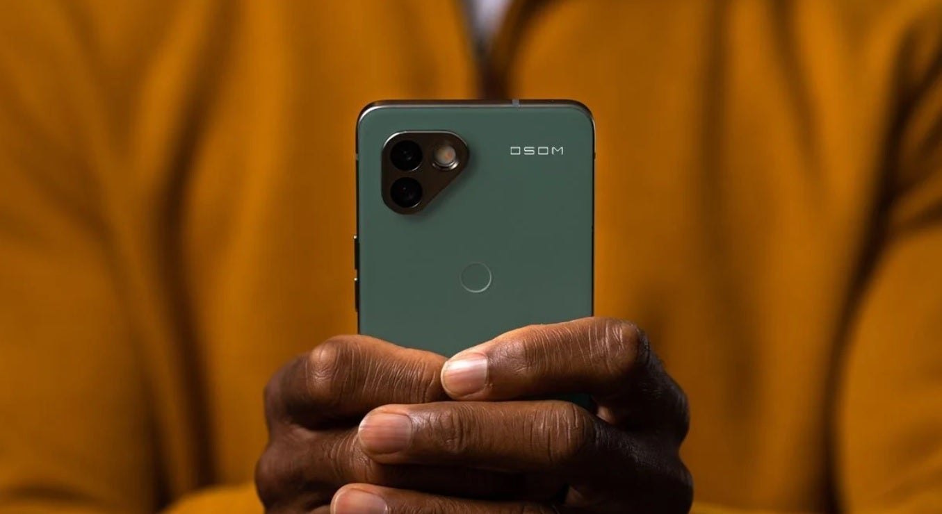 Borealis Green was the most popular color in a LinkedIn poll - Former Essential Phone teammates could unveil the new OSOM OV1 handset this summer