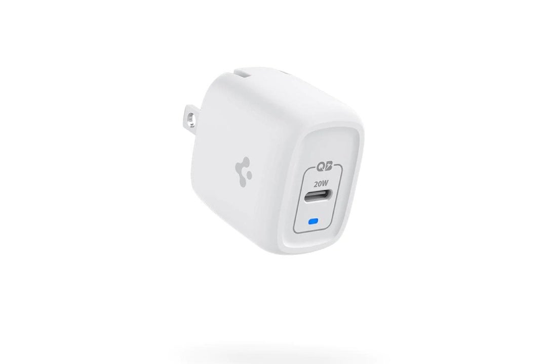 Spigen ArcStation Pro - The best iPhone 13 fast chargers