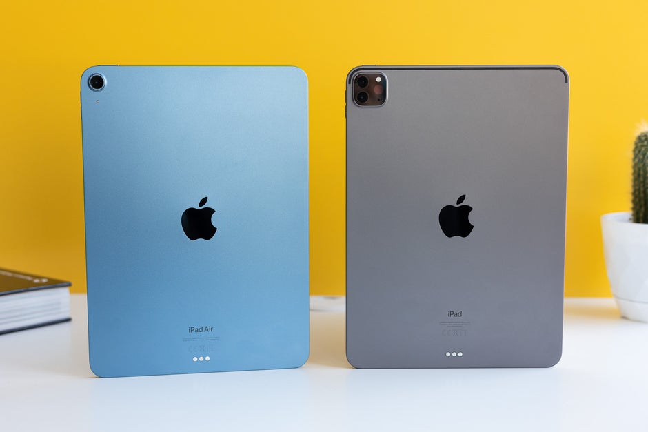 iPad Air - left, iPad Pro - right - How Apple tricks your brain so you'd buy the more expensive iPhone or iPad