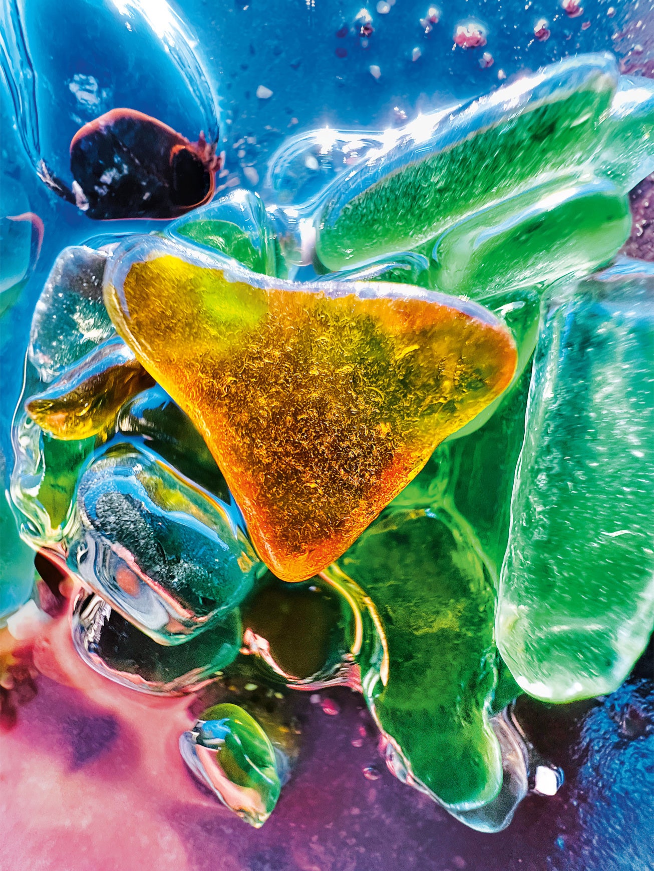 “Sea Glass” by Guido Cassanelli - Take a look at the winners of the &#039;Shot on iPhone&#039; iPhone 13 Pro macro challenge announced by Apple