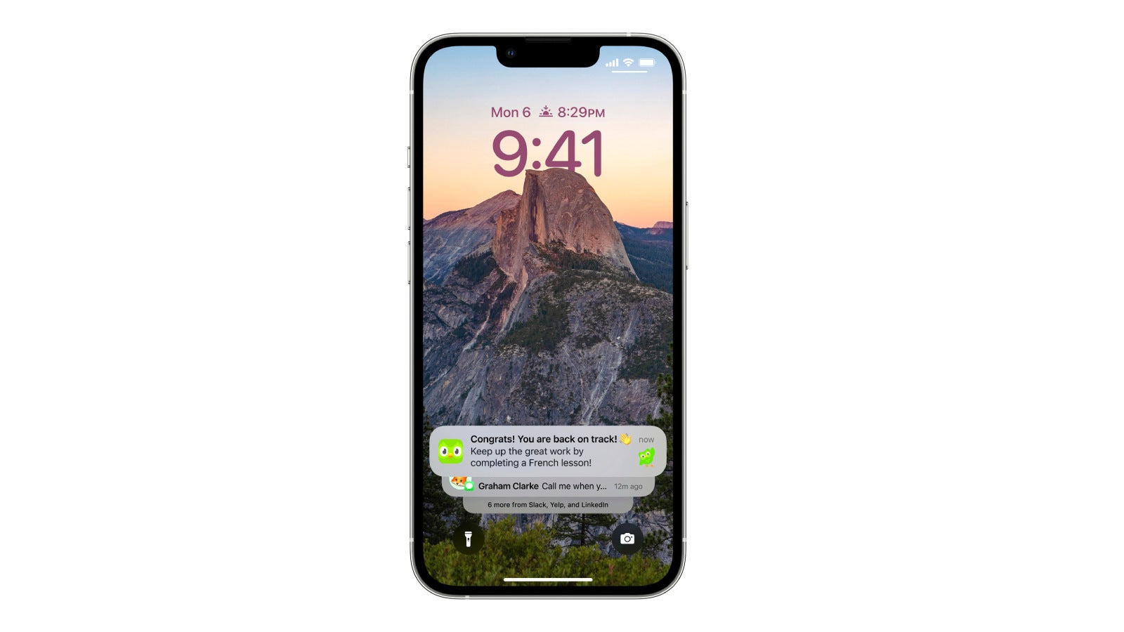 iOS 16 introduces ergonomic new lock screen notifications - PhoneArena