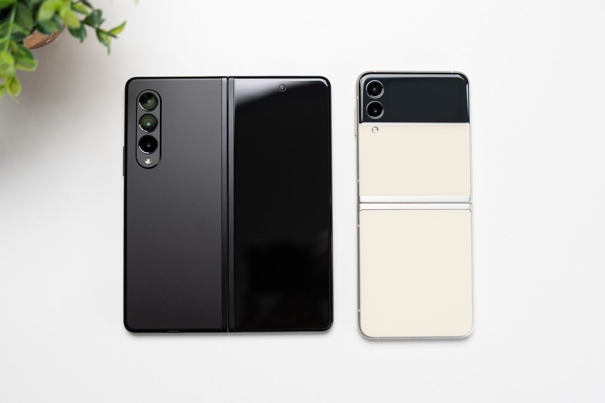 That's a Phantom Black Z Fold 3 next to a Cream Z Flip 3. - Here are Samsung's current Galaxy Z Fold 4, Z Flip 4, and Galaxy Watch 5 launch plans and colors