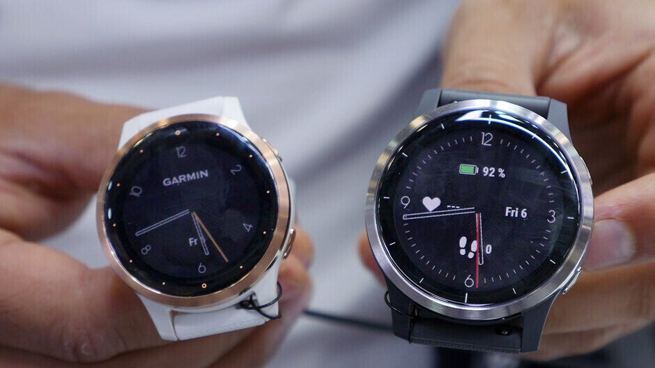 Fossil vs sales garmin smartwatch