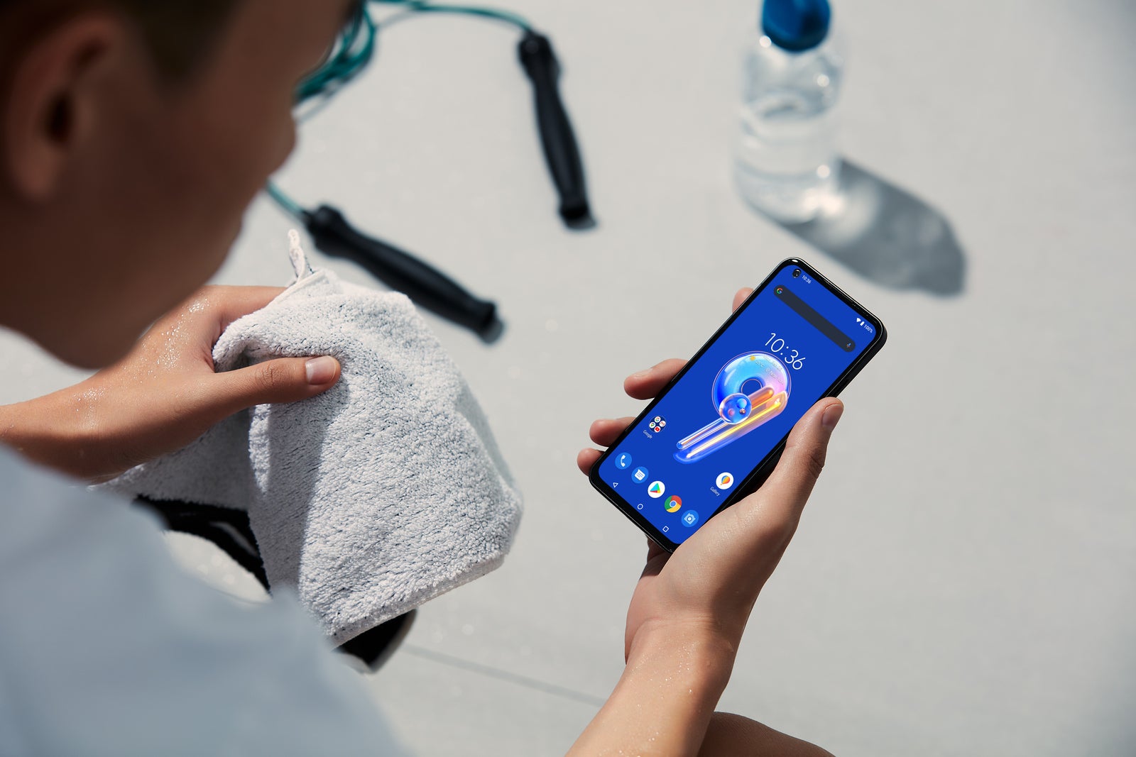 ASUS ZenFone 9 breaks cover: Compact flagships are not dead