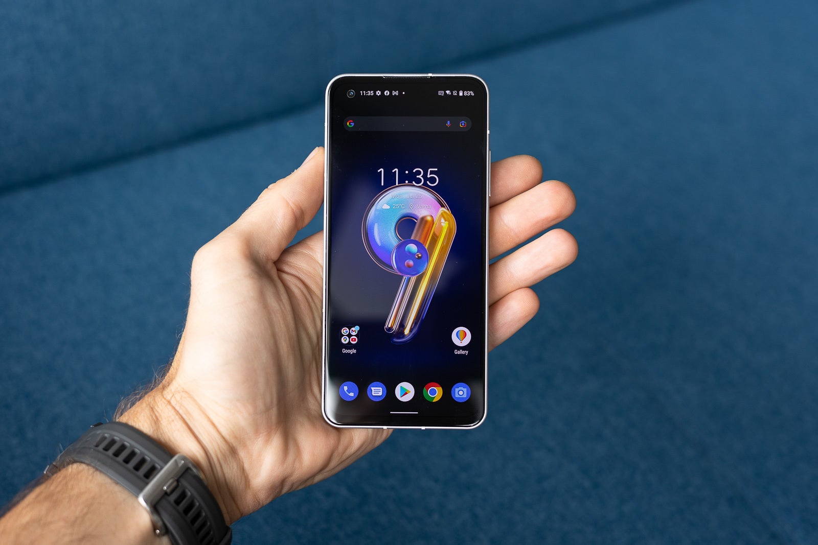 The ZenFone 9 against an average human palm (Image credit PhoneArena) - In search of the perfect compact phone: Asus ZenFone 9