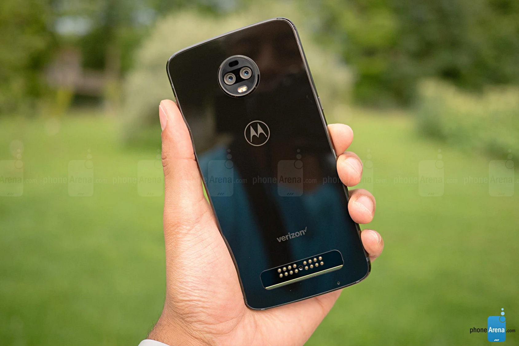 Motorola's Moto Z3 was one of the many Moto Z phones with modular capabilities. - Is Motorola afraid of competing with Samsung and Apple? The confusing tale of how not to make a flagship