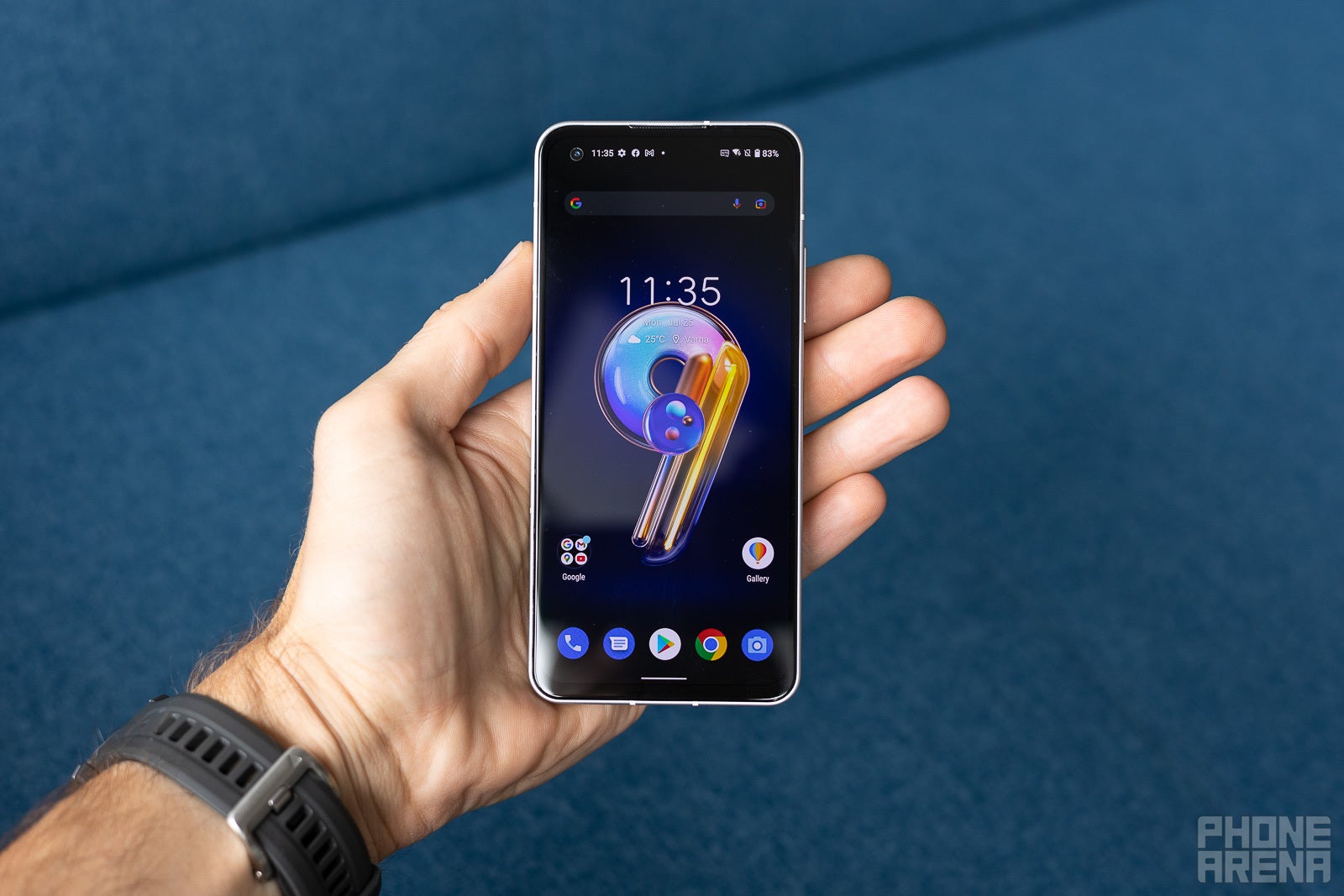 (Image Credit - PhoneArena) The Zenfone 9 manages to fit a flagship processor in a tiny body - This unassuming new phone exposes the hypocrisy of modern iPhone and Galaxy flagships