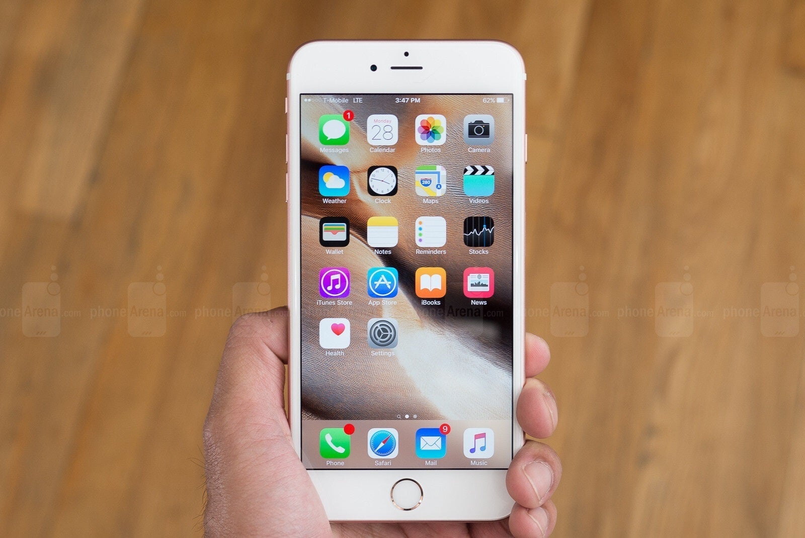 iPhone 6 Plus - iPhone 14 Pro Max Plus Ultra Mega… Did Apple's childish naming scheme set off this trend?