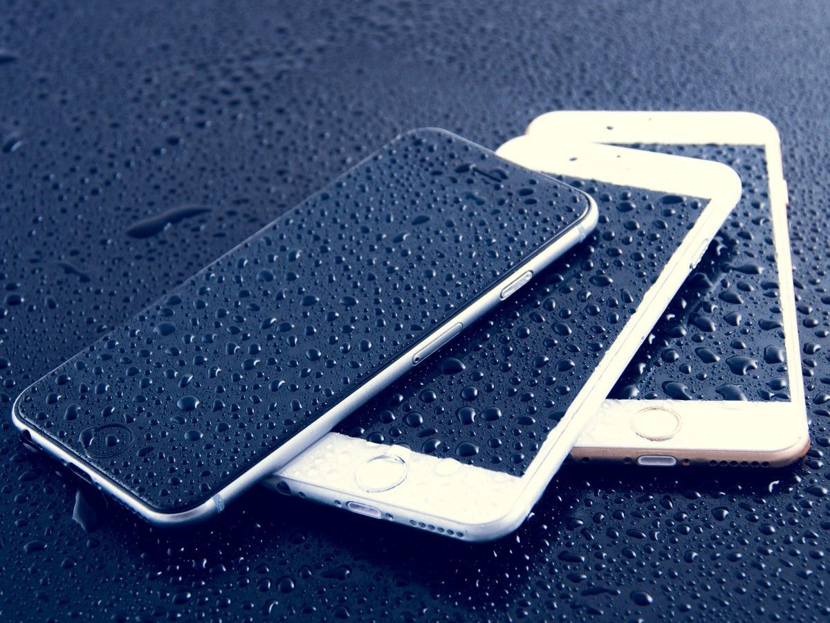 Is the iPhone 14 waterproof?