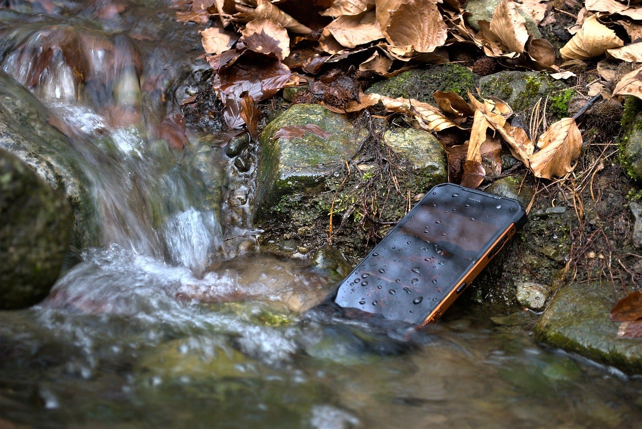 Is the Pixel 7 series waterproof?