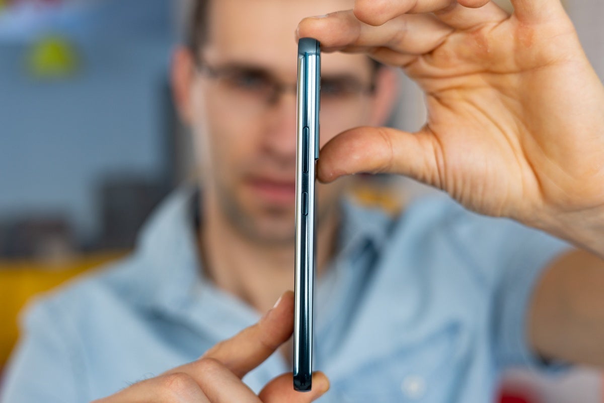 The S23 is tipped to be exactly as thick (or as thin) as the S22 (pictured here). - Bigger battery tipped as key selling point for compact Samsung Galaxy S23