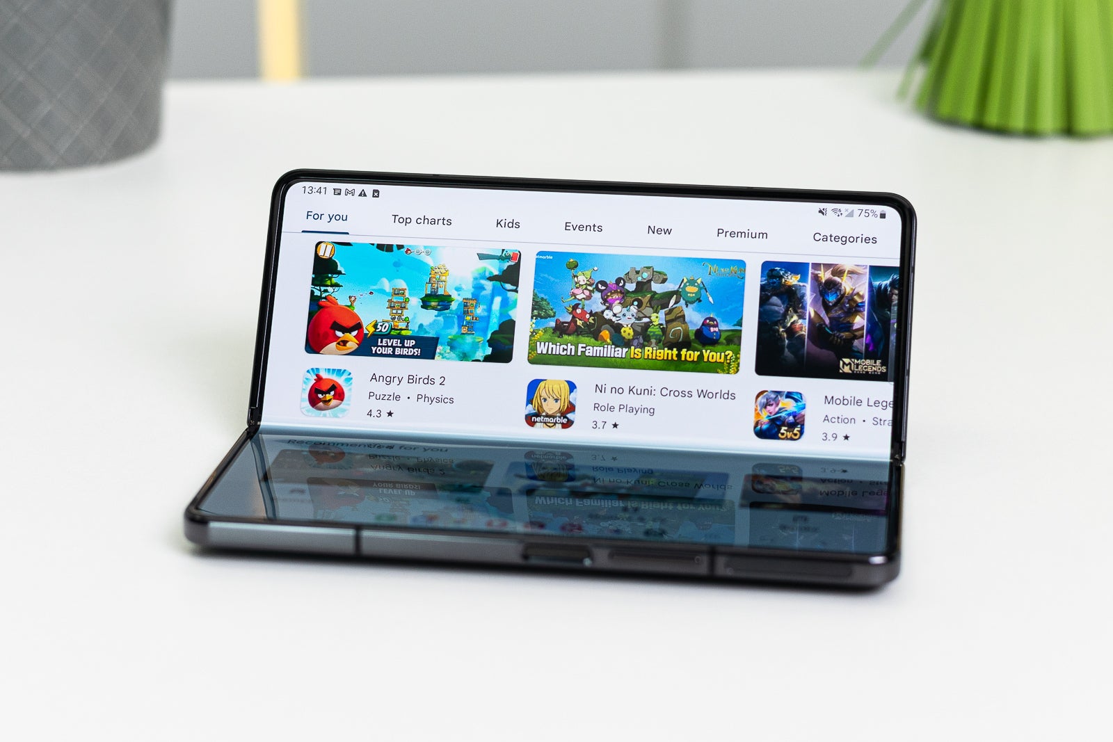 Now even more fun to use with the overlapping keyboard bug in horizontal mode gone! - Samsung Galaxy Foldables get a new beta One UI 5 before the final rollout begins