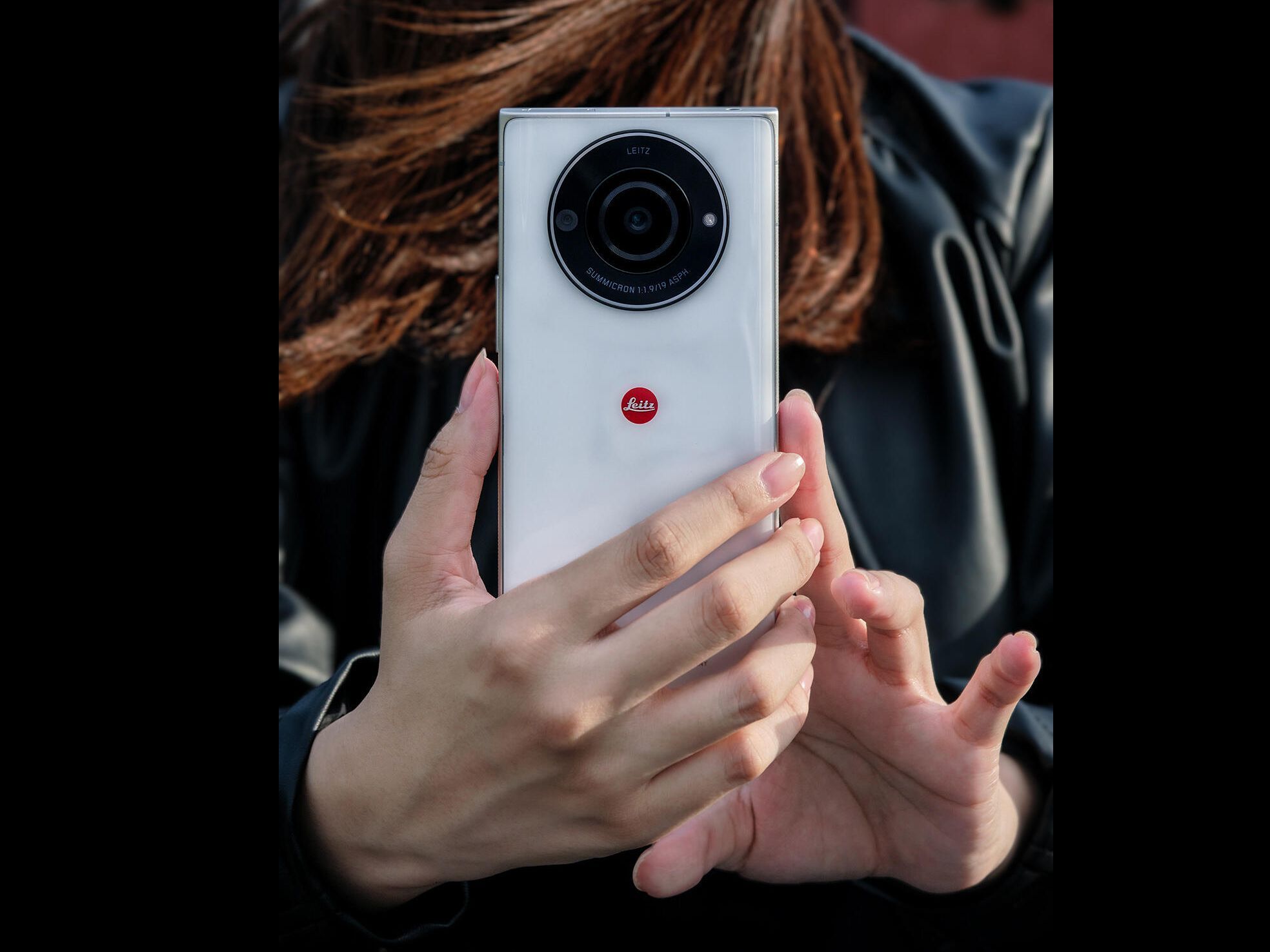 The single-camera setup helps sell the camera feel, even if it might feel outdated.  - Professional photography goes mobile again with Leica's Leitz 2, released in Japan