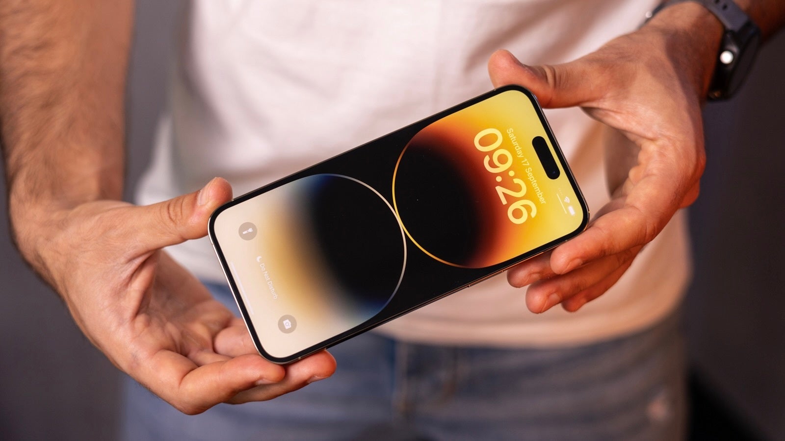 Replacing my iPhone 14 Pro Max with an Apple Watch Ultra: What I learned by living without a smartphone
