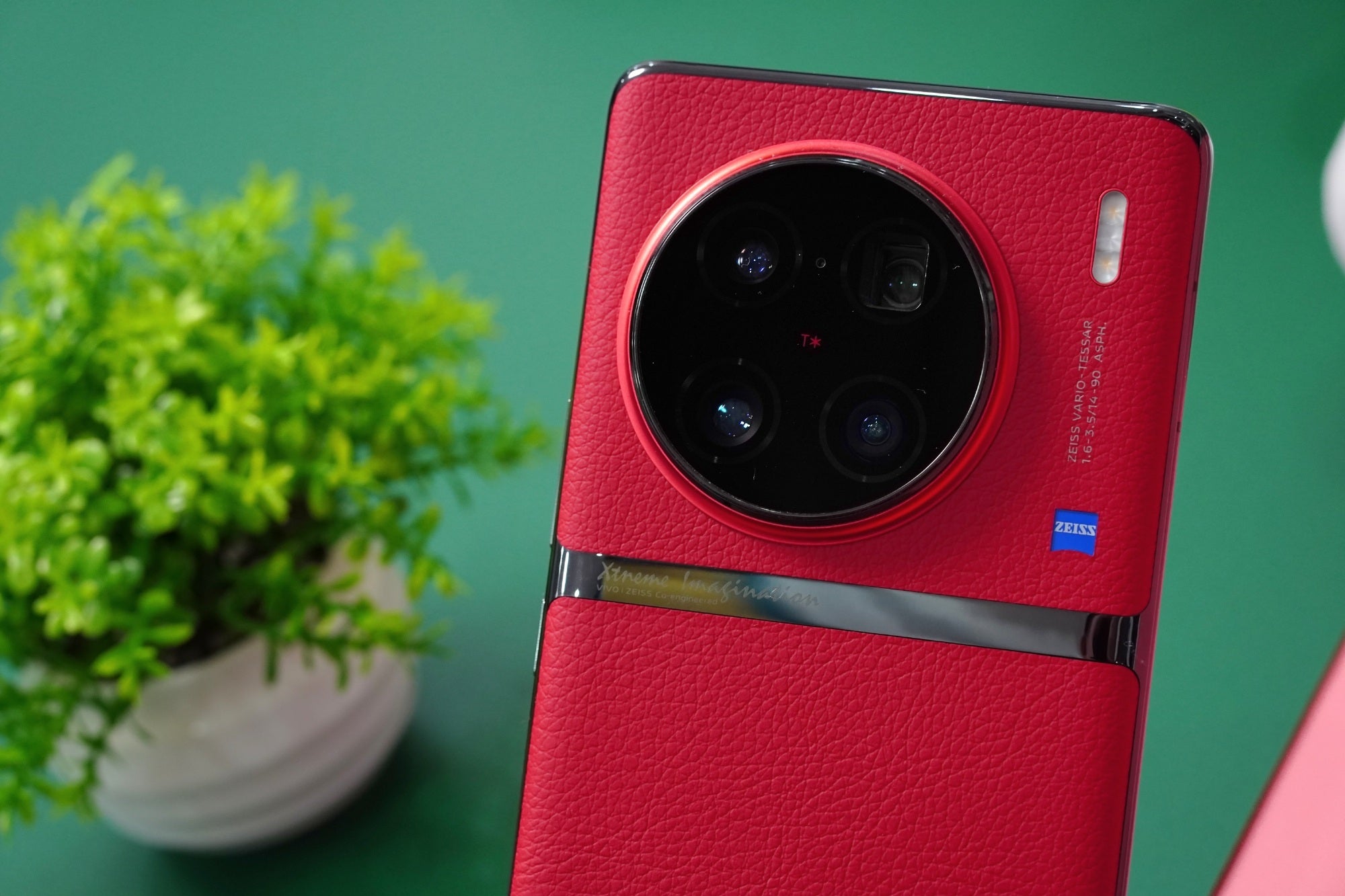 Teléfono con cámara disruptivo que promete vencer a iPhone y Galaxy ahora oficial: Presentamos el Vivo X90 Pro Plus