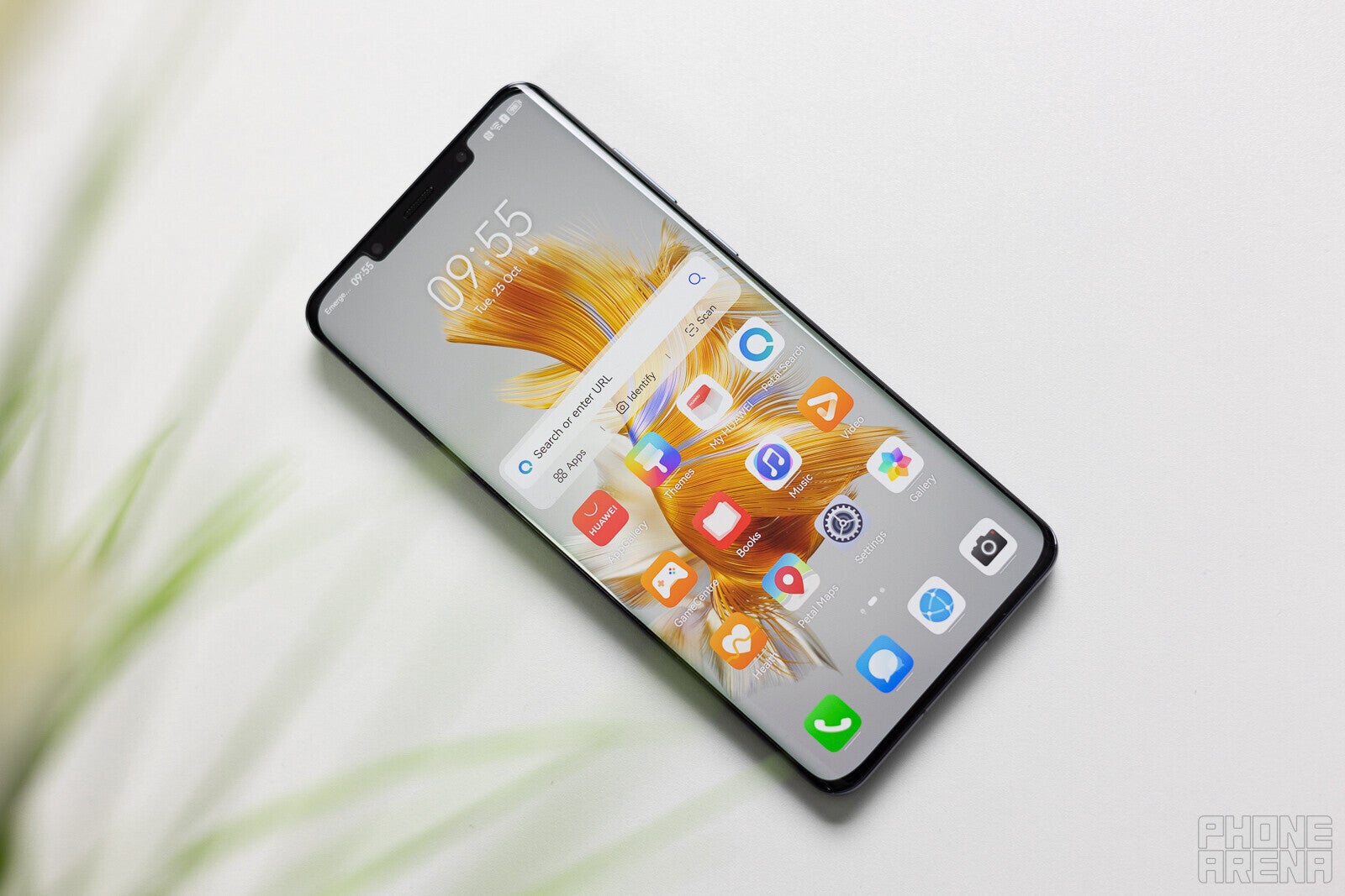 The release of the Huawei Mate 50 Pro was greeted by strong demand and long lines in China - Samsung is licensing 5G technology from Huawei, potentially to improve its 5G mobile modems