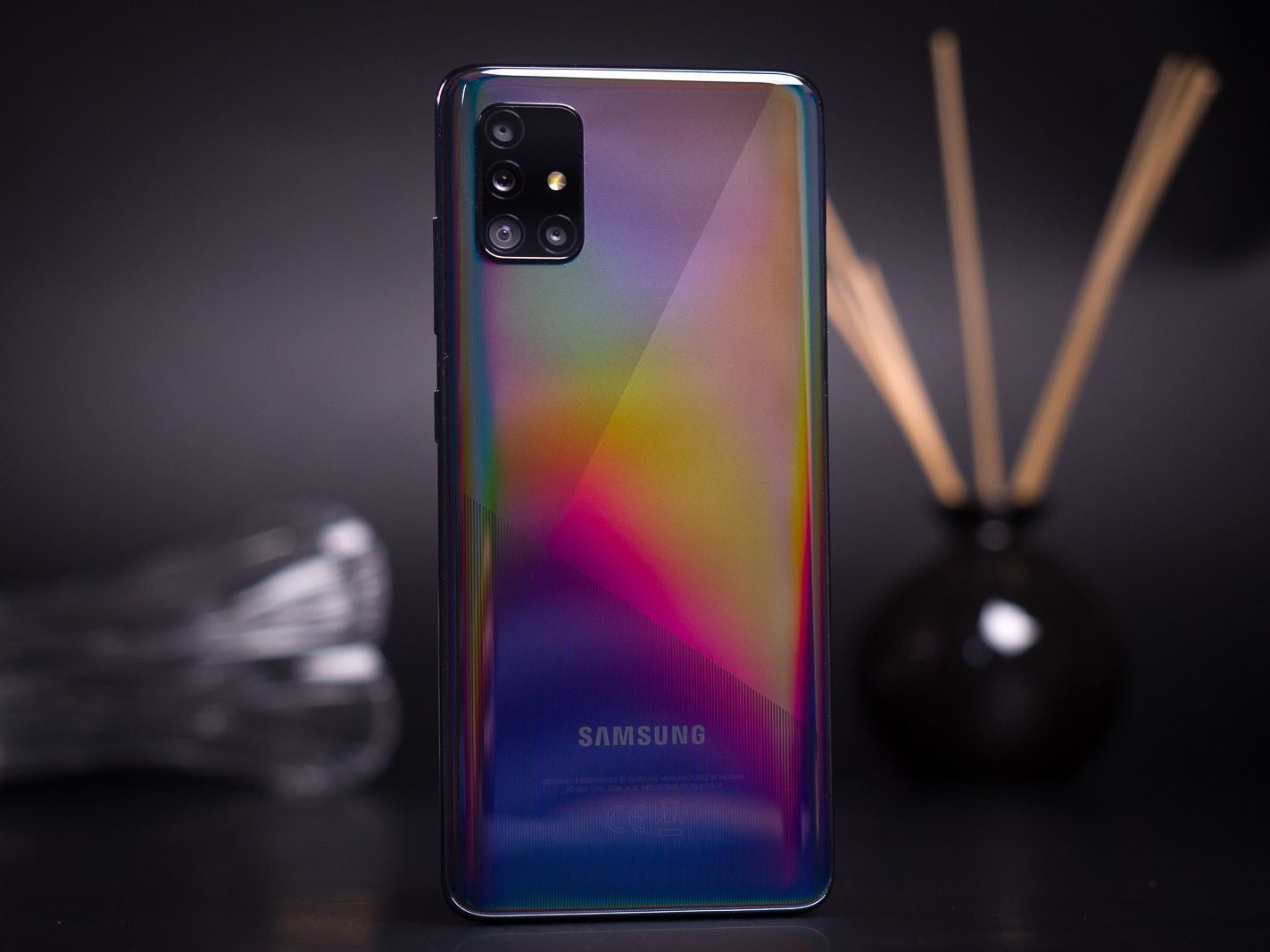 Malgré son âge, l'A51 5G attire toujours l'attention.  - Samsung publie la mise à jour Android 13 et One UI 5.0 pour le Samsung Galaxy A51 5G