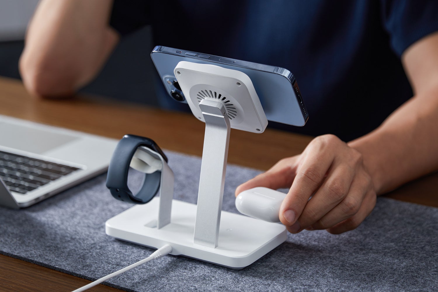 ESR HaloLock Magsafe Phone Holder Stand