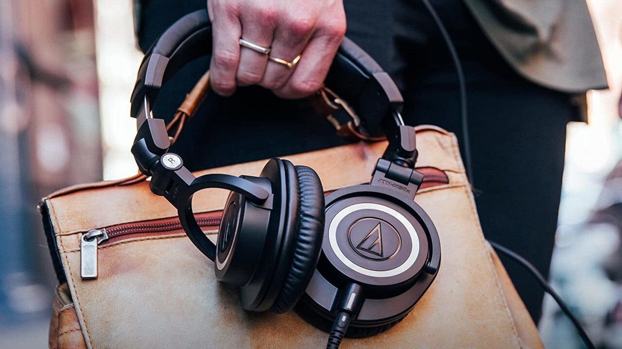 Best headphones for Meta Quest 2: Immerse yourself into VR with better audio and external noise isolation