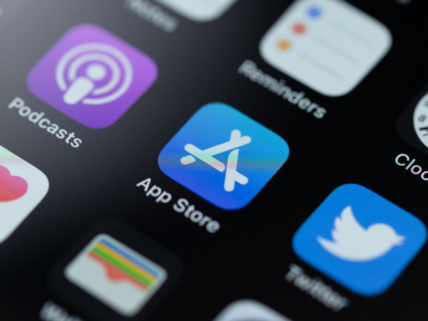 The AppStore is an opportunity to kickstart a solo dev career. - Apple is offering free upskilling sessions for AppStore developers