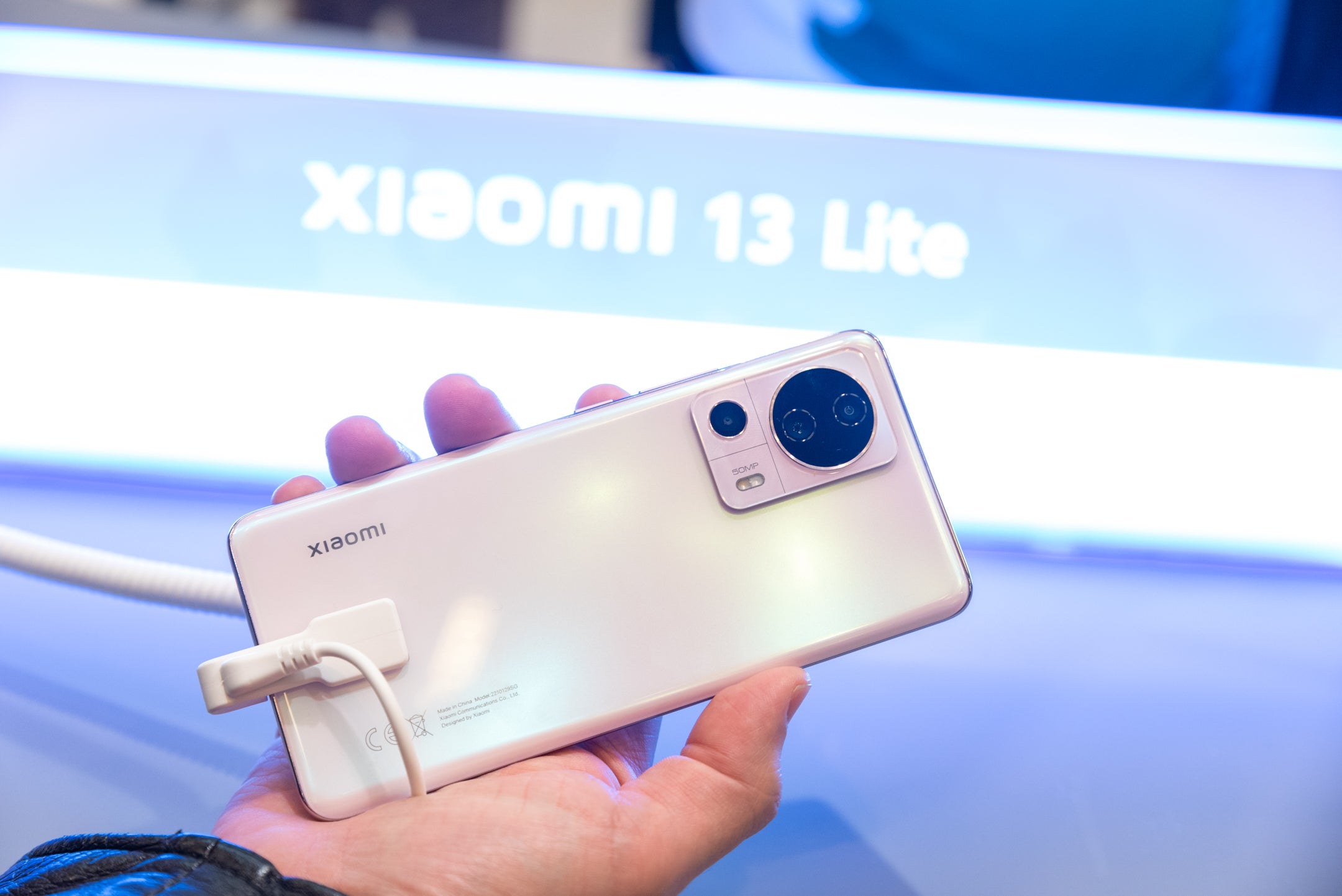 The Xiaomi 13 Lite in Lite Pink - MWC 2023: The Leica powered Xiaomi 13 Series goes global