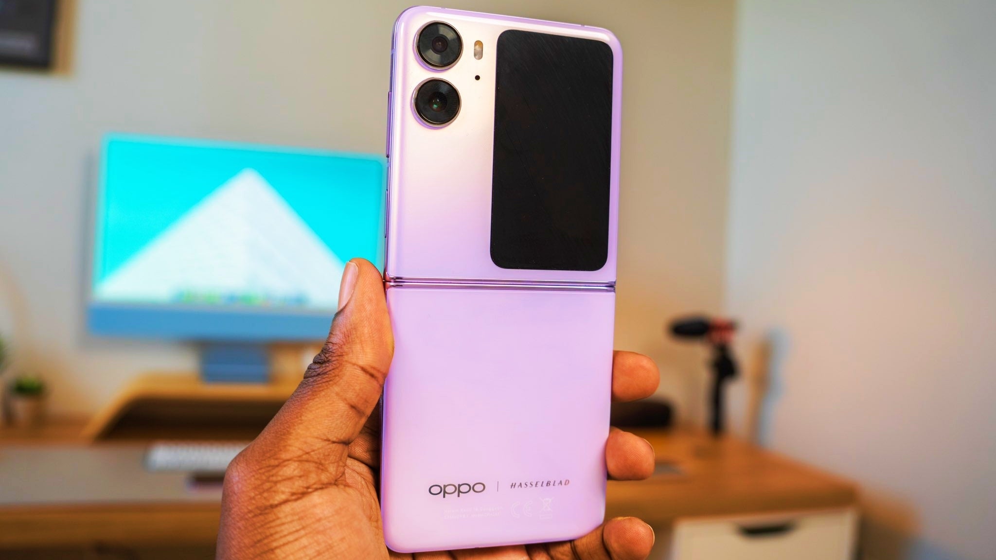 O Oppo Find N2 Flip coloca o Galaxy Z Flip 4 em destaque com um display externo maior, sem vincos e um mecanismo que permite fechar.  Mas não é perfeito!  - Galaxy Z Flip 5: Samsung 