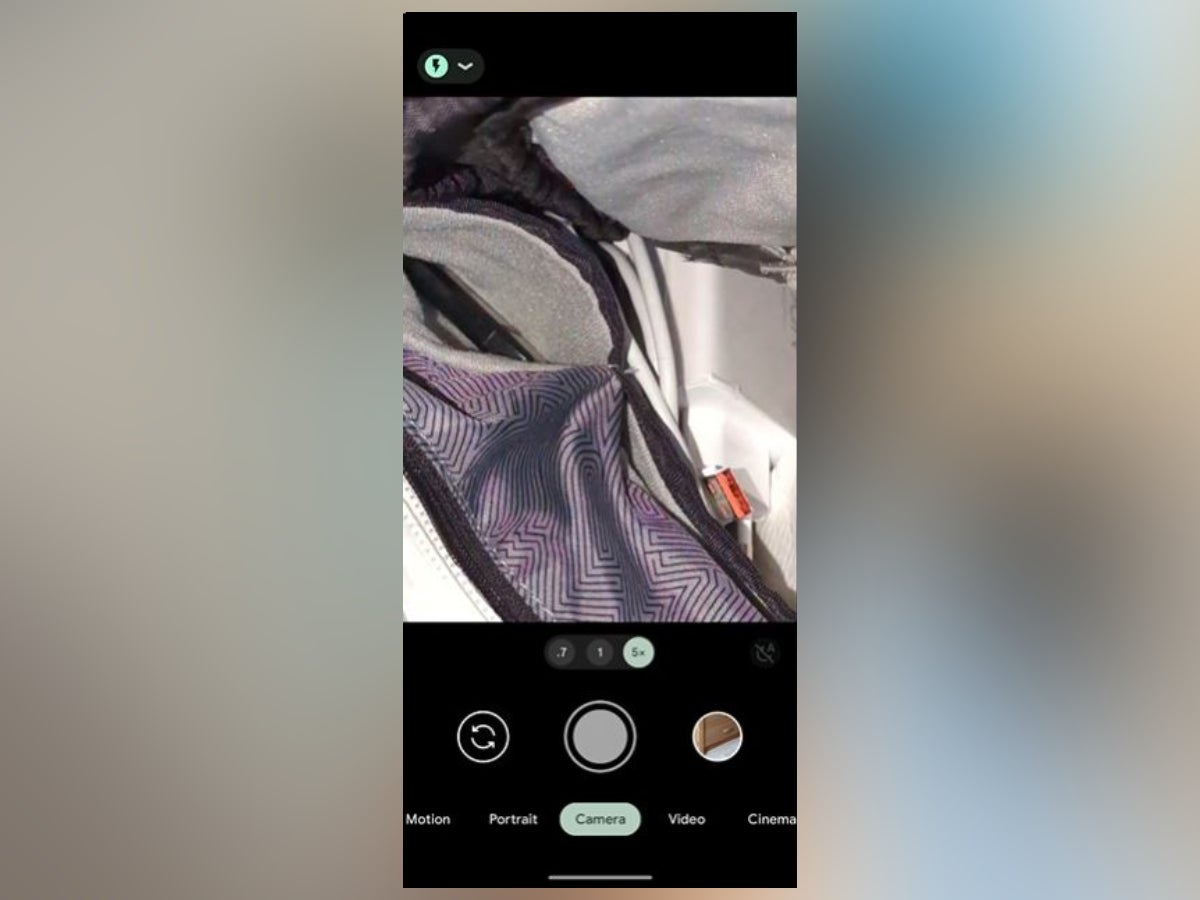 Un instantané de la première vidéo qui montre le bogue.  Soigné!  - Certains téléphones Pixel 7 ne vous permettent pas d'enregistrer des photos agrandies en raison d'un problème