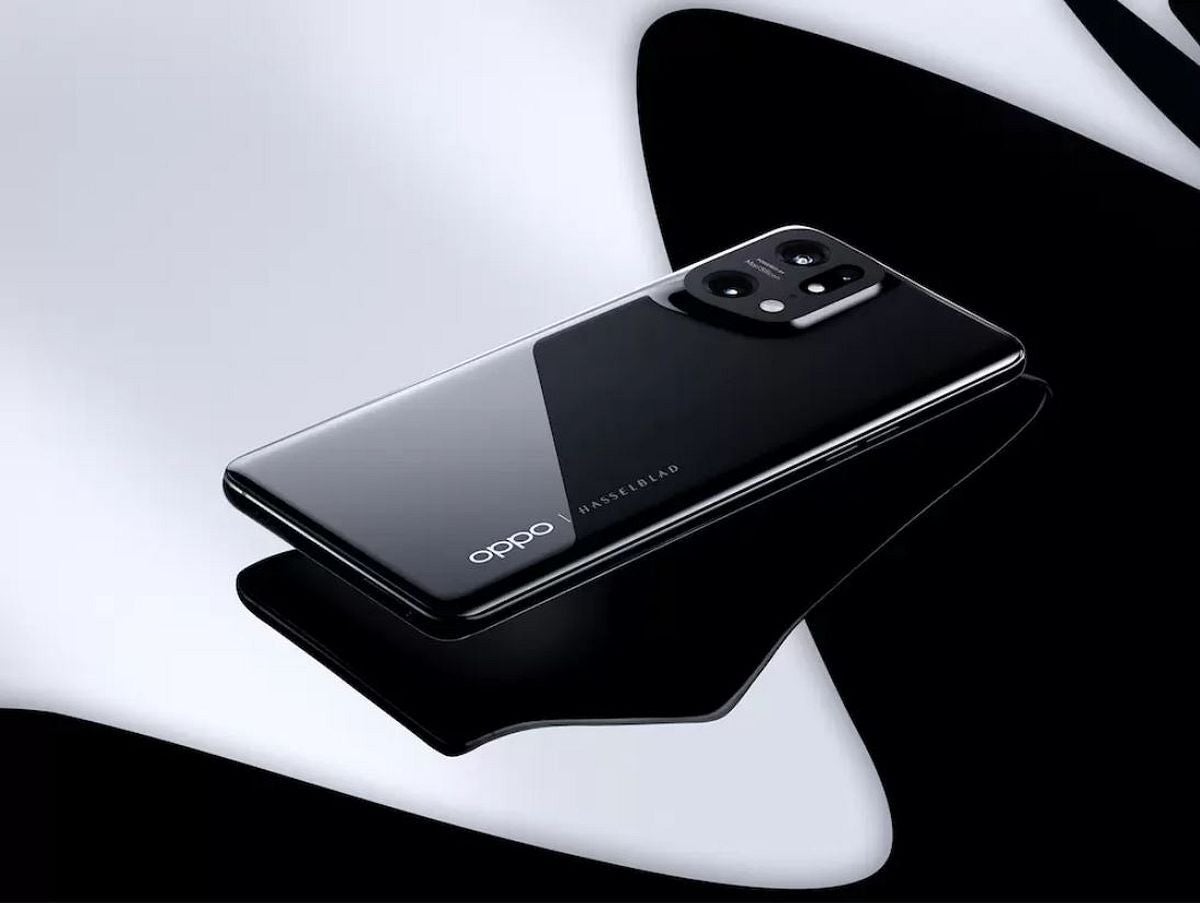 The camera array design is an absolutely standout feature. - Amazon UK has the Oppo Find X5 flagship on a penny-pinching 40% off