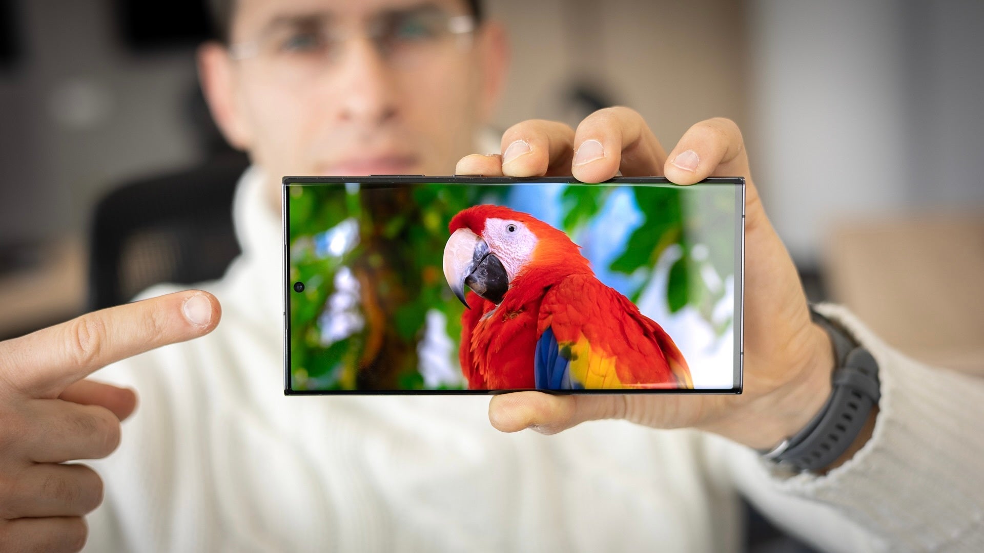 From the first Galaxy Fold to the Galaxy S23 Ultra : 5 reasons Samsung is worth loving