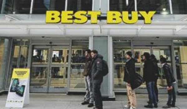 A small crowd waited in front of this Toronto Best Buy to purchase the BlackBerry PlayBook - Verizon deciding on whether or not to carry the BlackBerry PlayBook