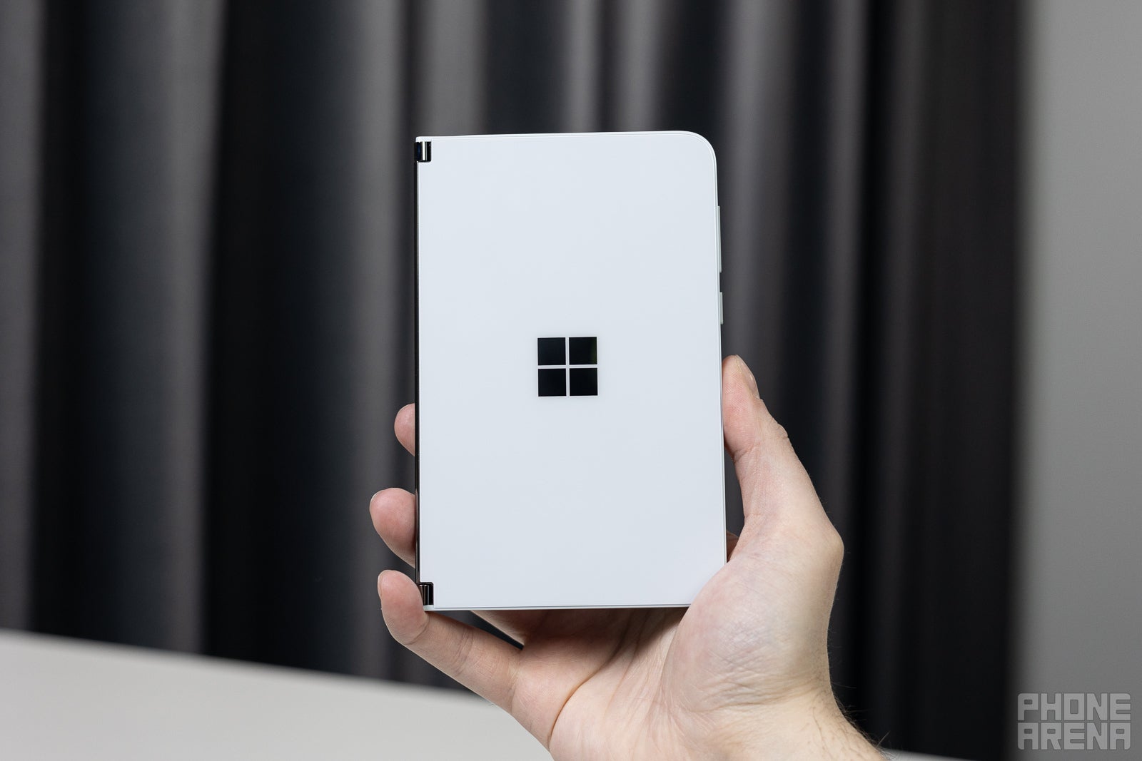 I went from Apple&#039;s smallest phone to Android&#039;s biggest phone: Microsoft really turned things around!