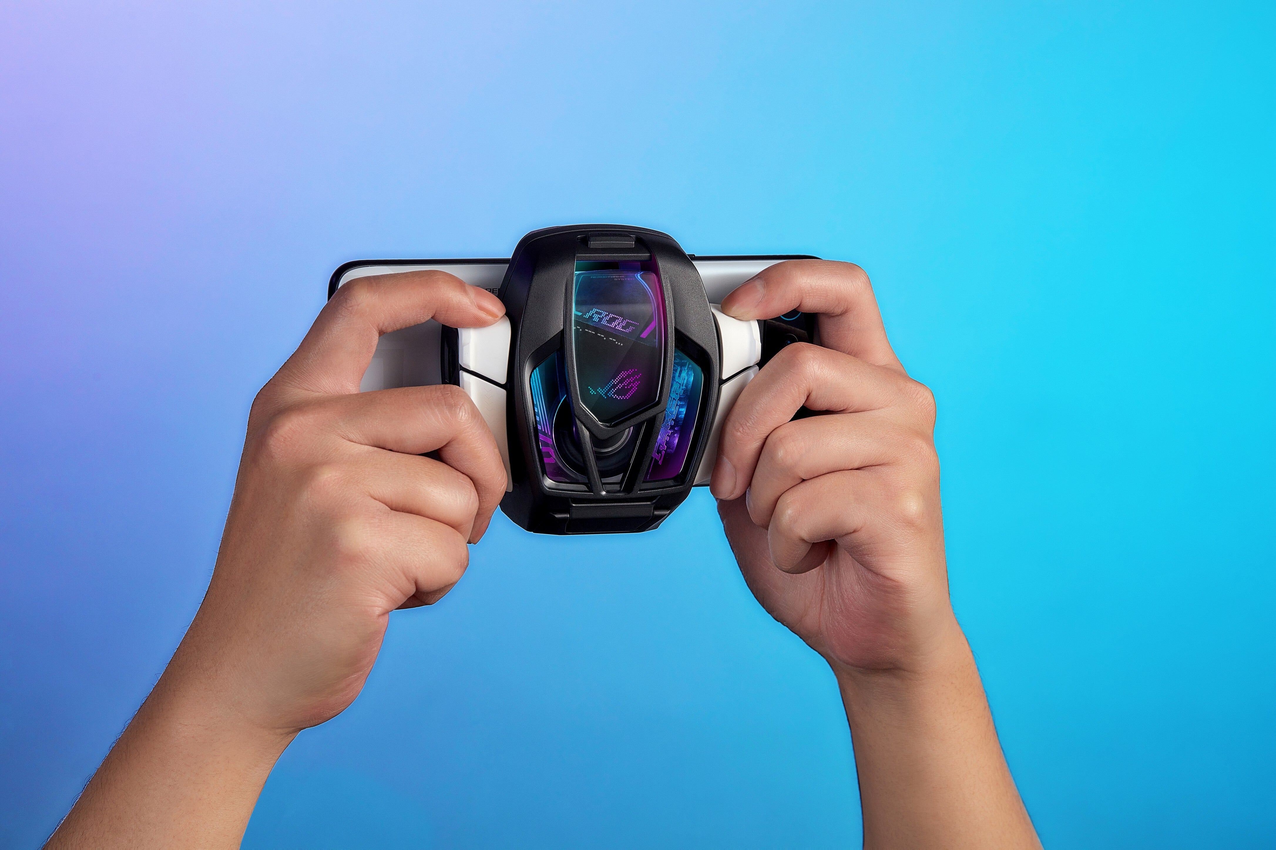 Rog Phone 7 series with the&amp;nbsp;AeroActive Cooler 7. - Asus announces the ROG Phone 7 and ROG Phone 7 Ultimate