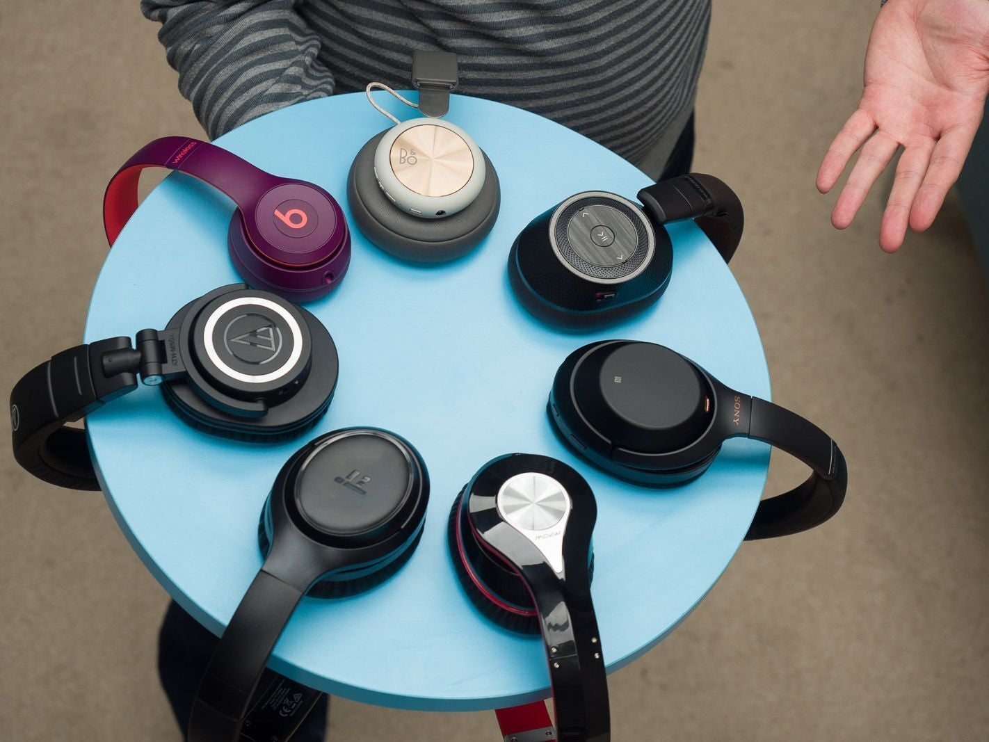 ¿No te gustan los cogollos? ¡No es un problema! ¡Existen auriculares inalámbricos y también tenemos muchas ofertas! | Crédito de la imagen - PhoneArena - Las mejores ofertas de auriculares Prime Day 2023: ofertas interesantes para esperar