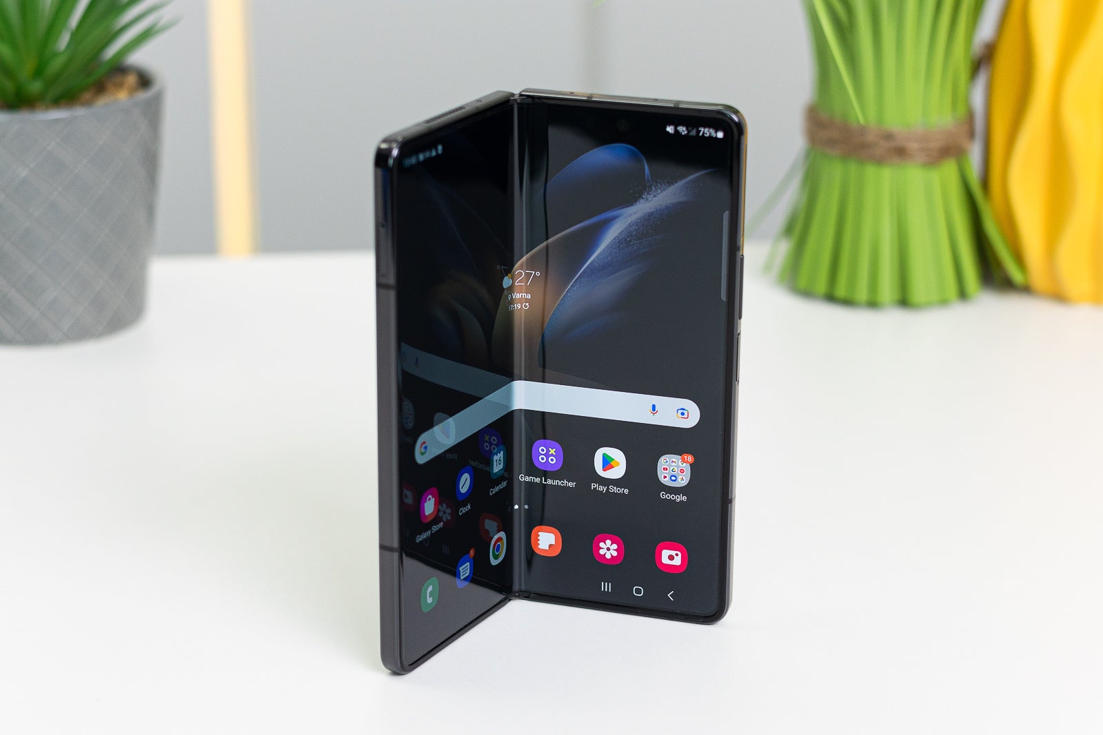 Le Puissant Samsung Galaxy Z Fold 4 - Iphone 15 : Pourquoi Apple N'