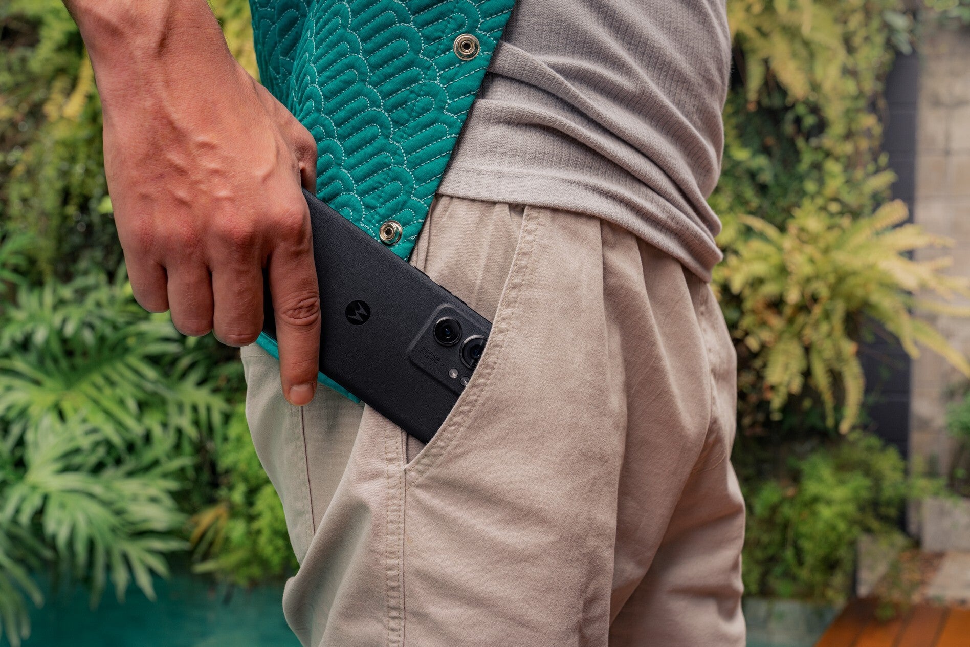 The Motorola Edge 40 mid-ranger is here and it sounds like a great bang for your buck