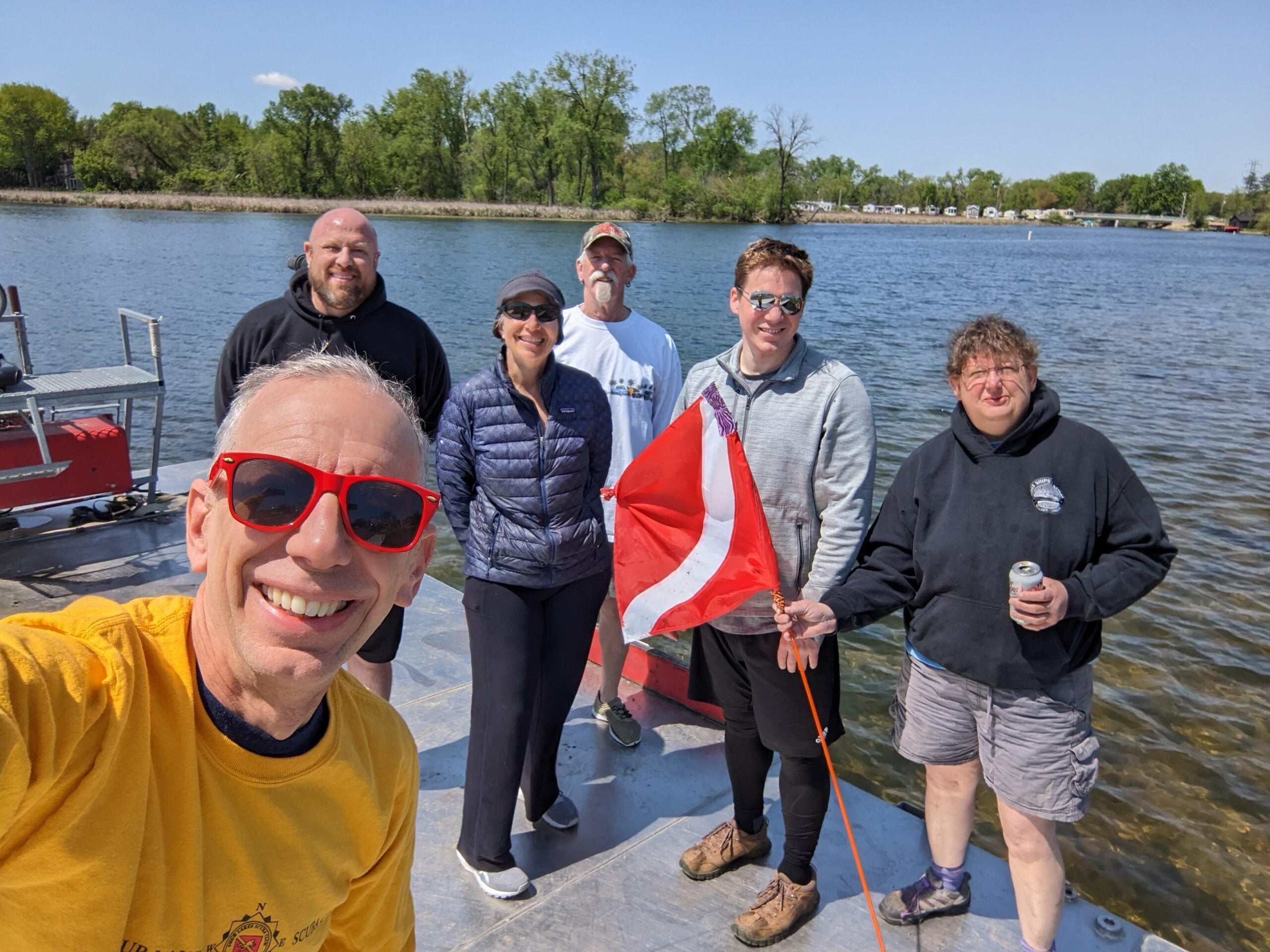 The Four Lakes Scuba Club found a working iPhone in Lake Mendota - After spending a year on the bottom of a lake, a rescued iPhone still works