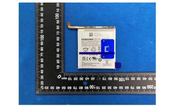 Purported Galaxy S23 FE battery pack - Samsung Galaxy S23 FE battery pack leak tips early release
