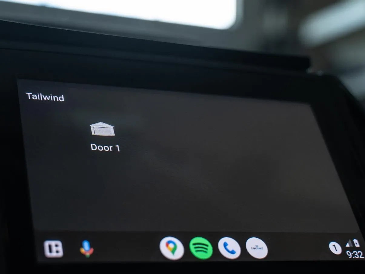 The simple interface, as shown by 9to5Google. - Android Auto can finally do this and it was about time