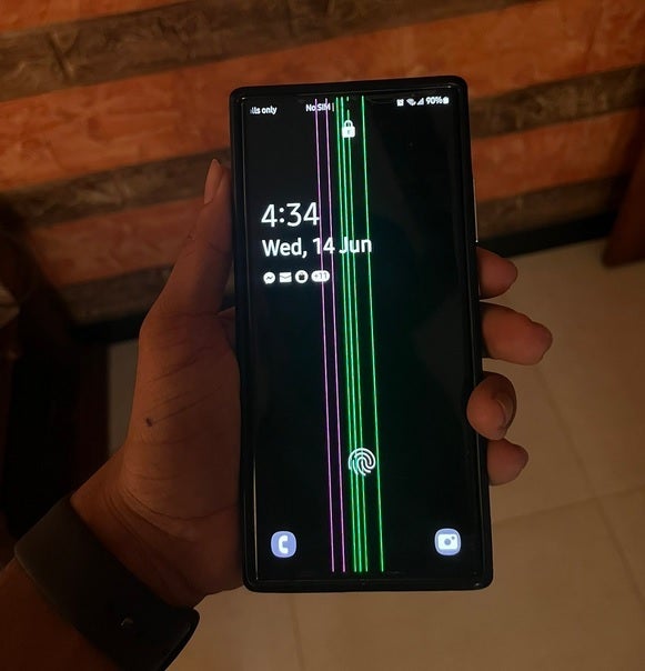 Samsung India replaced the display on this Galaxy Note 20 Ultra - Samsung replaces one Note 20 Ultra screen for free even though many units have this issue
