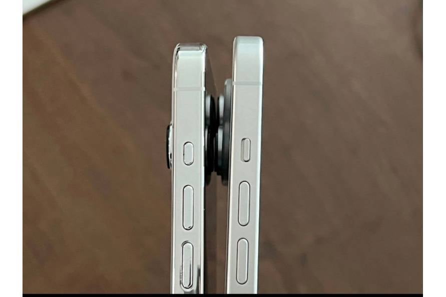 iPhone 15 Pro vs iPhone 14 Pro - iPhone 15 Pro dummy unit gets compared to iPhone 14 Pro to highlight differences