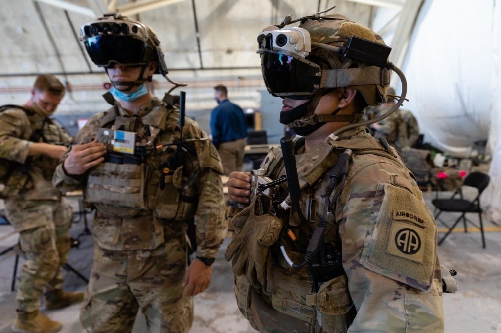 Microsoft’s HoloLens 2 seems to be dependent on the success of US military training. Here&#039;s why